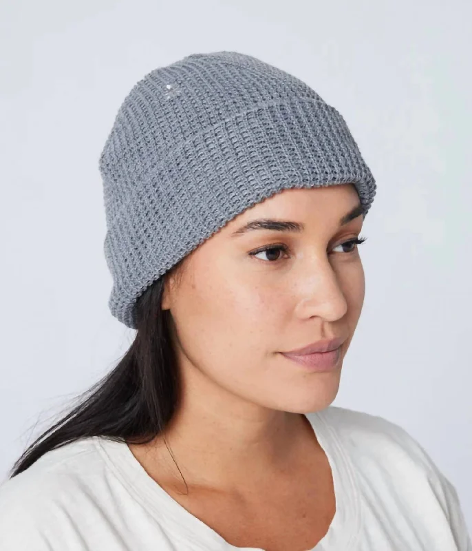 Waffle Knit Beanie In Grey