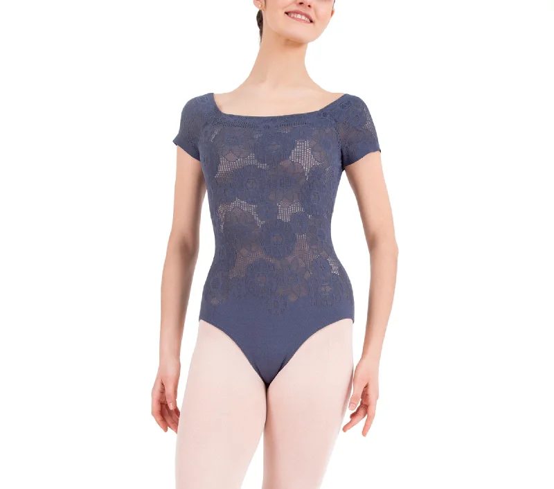 Short-sleeved lace leotard